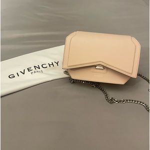 Givenchy Bow Cut Cross Body Bag in Nude Pink